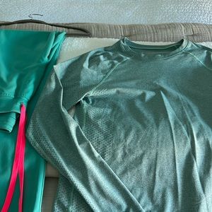 Figs salta performance under scrub in surgical green